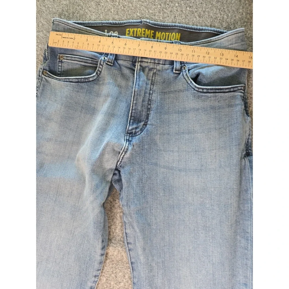 Lee Performance Extreme Motion Straight Fit Tapered Leg Mens Size 32x34 Jeans